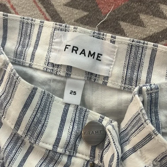 Frame Denim - Picture 2 of 4